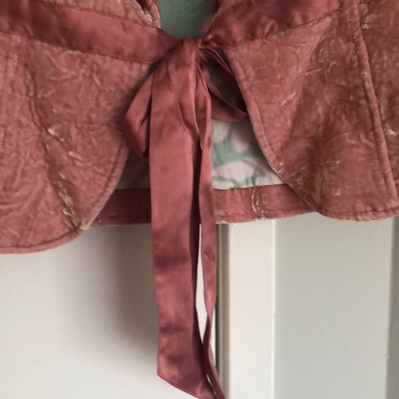 A Beautiful blazer - Picture 5 of 5